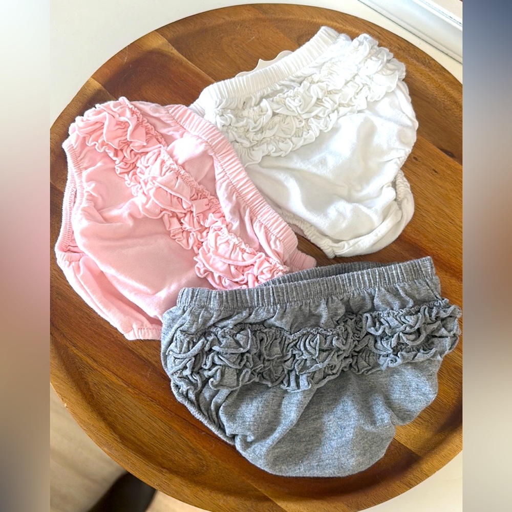 Burt’s Bees Baby Bloomers (Set of 3) size 18 months